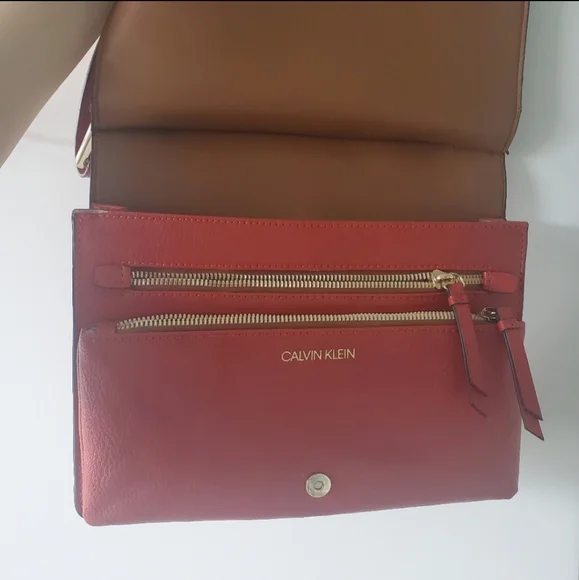 Calvin Klein Havana Women's Over Shoulder Crossbody Side Bag in Burned Orange - Picture 3 of 4